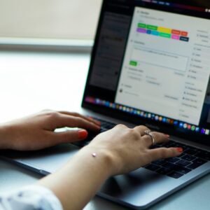 Développer son activité pro avec l'IA dans son marketing de contenus